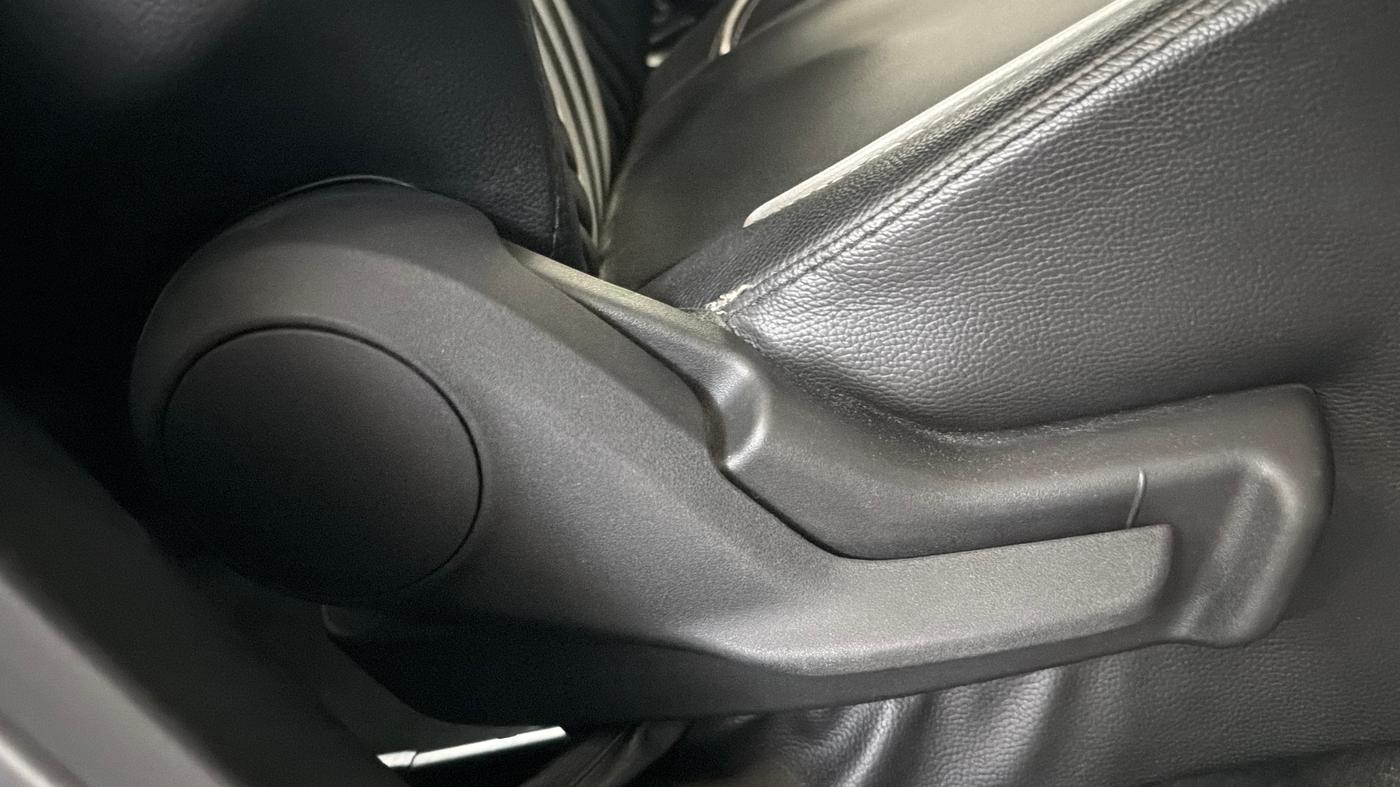 2022 Maruti IGNIS ZETA 1.2, Petrol, Manual, 34,742 km, Driver Side Adjustment Panel
