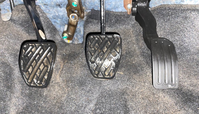 2017 Datsun Go T, Petrol, Manual, 44,687 km, Pedals