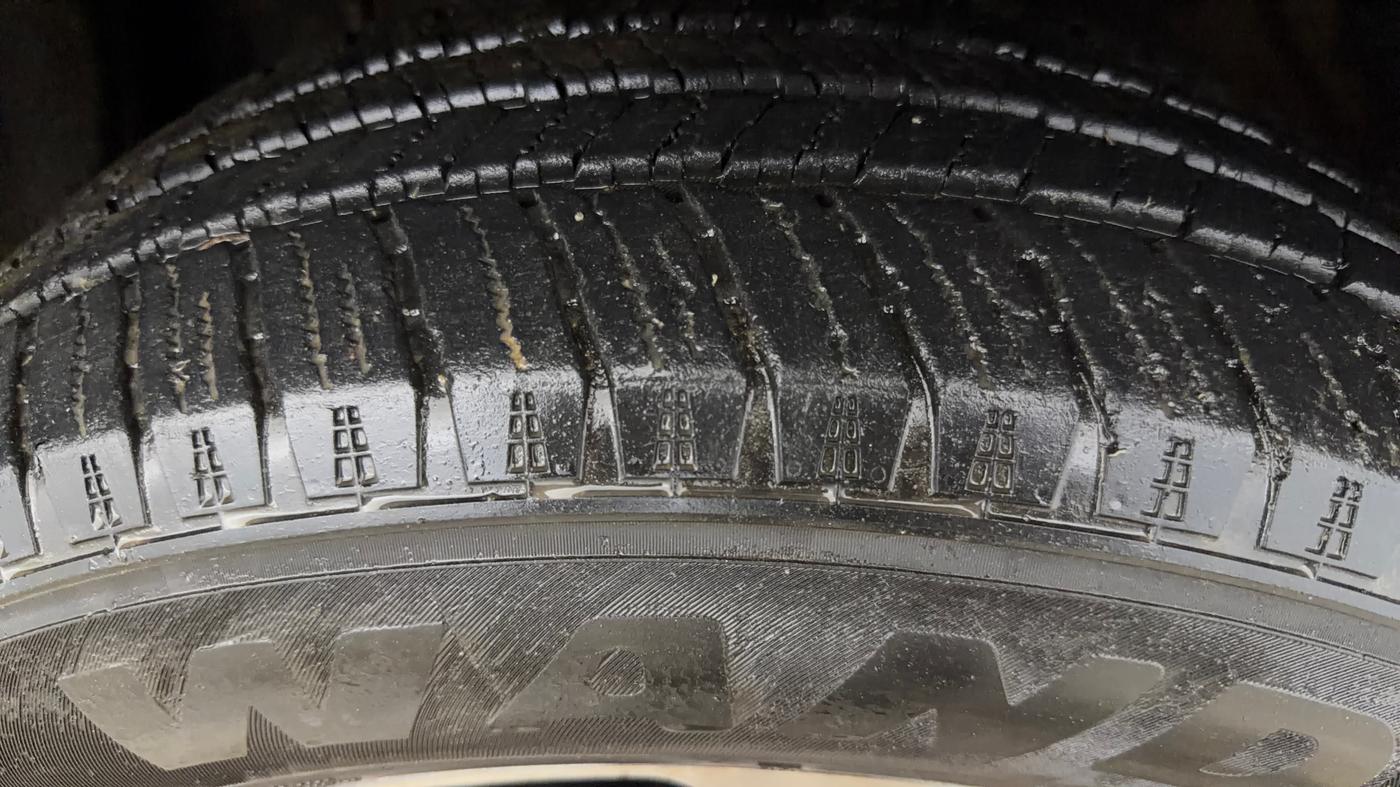 2022 Mahindra SCORPIO-N Z8 L DIESEL AT 2WD 7 STR, Diesel, Automatic, 25,432 km, Right Front Tyre Tread