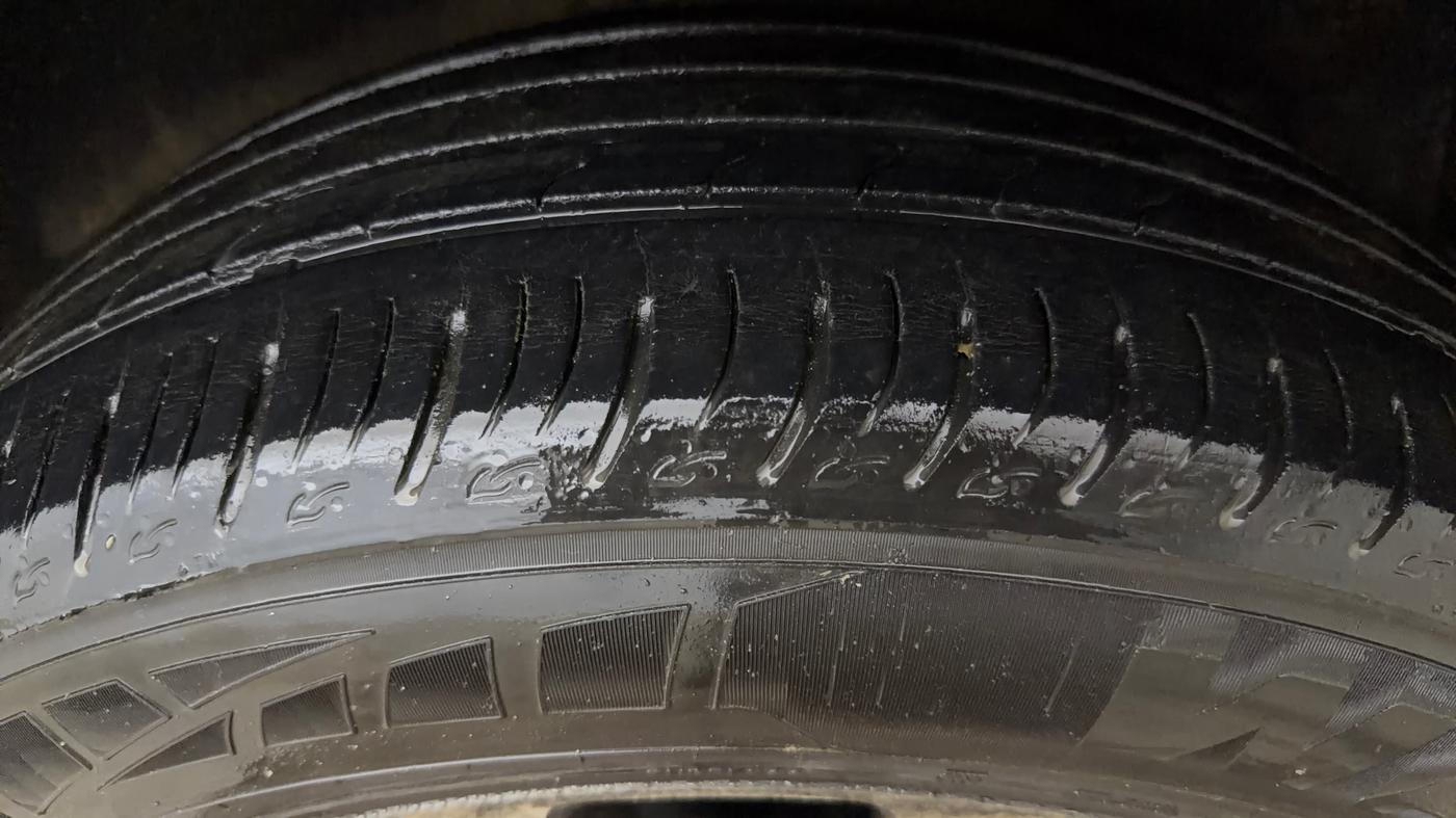 2022 Mahindra SCORPIO-N Z8 L DIESEL AT 2WD 7 STR, Diesel, Automatic, 25,432 km, Left Rear Tyre Tread