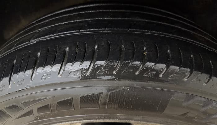 2022 Mahindra SCORPIO-N Z8 L DIESEL AT 2WD 7 STR, Diesel, Automatic, 25,432 km, Left Rear Tyre Tread