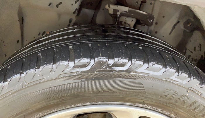 2019 Jeep Compass LIMITED PLUS PETROL AT, Petrol, Automatic, 80,423 km, Left Front Tyre Tread