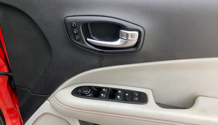 2019 Jeep Compass LIMITED PLUS PETROL AT, Petrol, Automatic, 80,423 km, Driver Side Door Panels Control