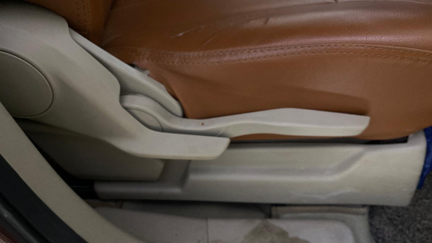 2021 Maruti Ertiga ZXI+ SHVS, Petrol, Manual, 60,342 km, Driver Side Adjustment Panel