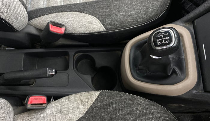 2016 Hyundai Xcent S 1.2, Petrol, Manual, 64,807 km, Gear Lever