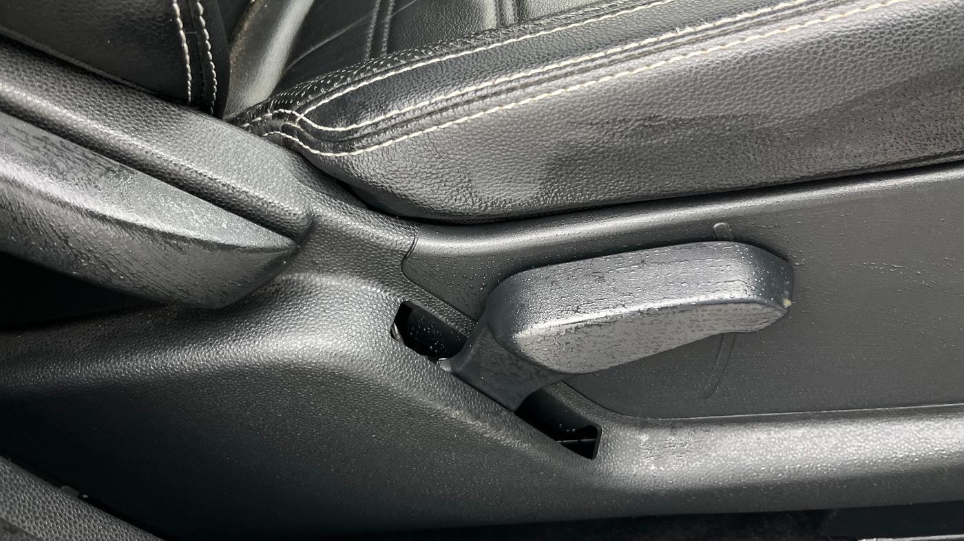 2019 Ford Ecosport TITANIUM + 1.5L PETROL AT, Petrol, Automatic, 38,730 km, Driver Side Adjustment Panel