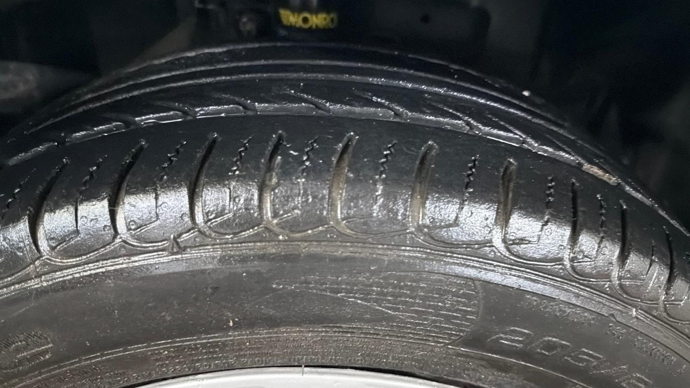 2020 Ford Ecosport TREND 1.5L PETROL, Petrol, Manual, 92,605 km, Right Front Tyre Tread