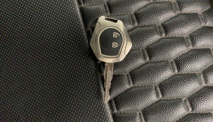 2025 Maruti Swift VXi, Petrol, Manual, 22,175 km, Key Close Up