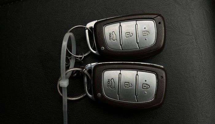 2017 Hyundai Creta SX PLUS AT 1.6 PETROL, Petrol, Automatic, 95,021 km, Key Close Up