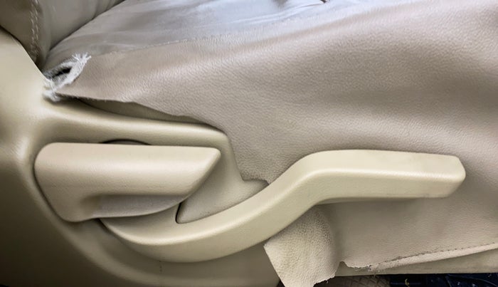 2014 Honda Amaze 1.5L I-DTEC S, Diesel, Manual, 75,944 km, Driver Side Adjustment Panel