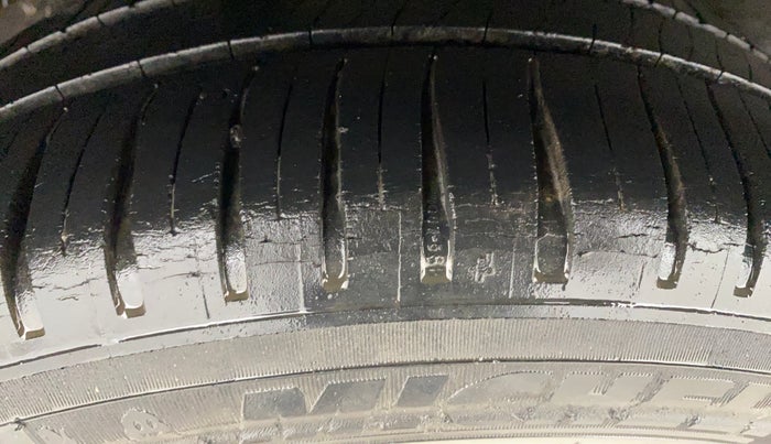 2014 Honda Amaze 1.5L I-DTEC S, Diesel, Manual, 75,944 km, Right Rear Tyre Tread