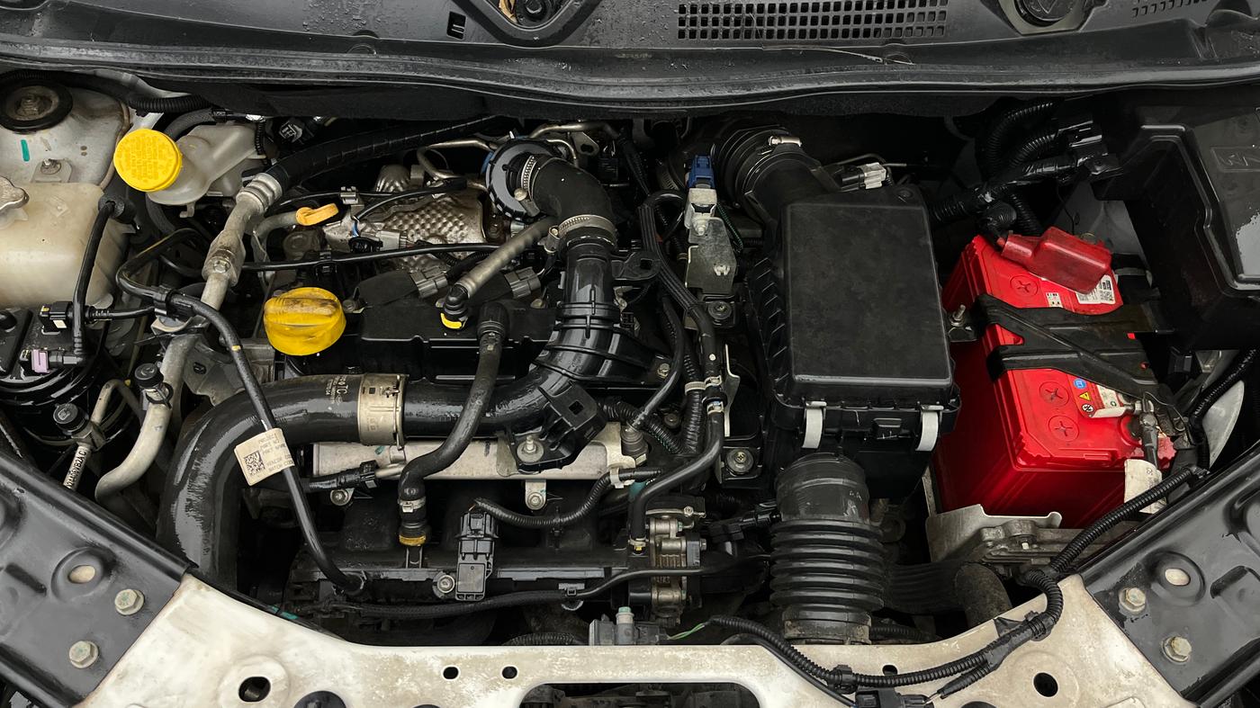2023 Nissan MAGNITE XV PREMIUM TURBO CVT, Petrol, Automatic, 18,664 km, Engine View