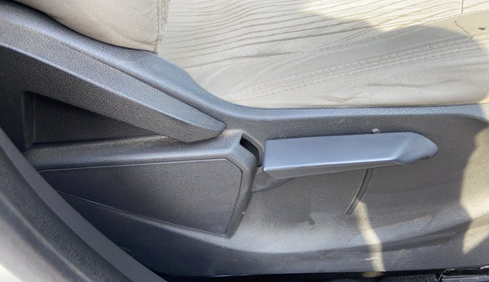 2015 Ford Ecosport TITANIUM 1.5L PETROL, Petrol, Manual, 1,16,877 km, Driver Side Adjustment Panel