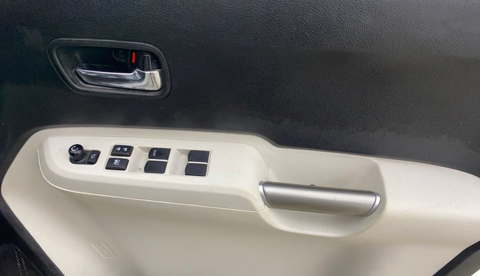 2020 Maruti IGNIS ZETA 1.2, Petrol, Manual, 31,188 km, Driver Side Door Panels Control