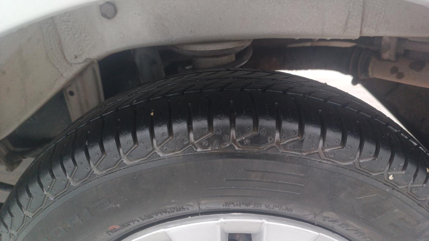 2013 Maruti Alto 800 LXI, Petrol, Manual, 1,03,240 km, Left Rear Tyre Tread