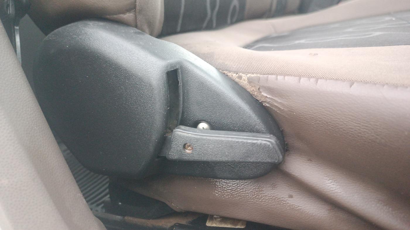 2013 Maruti Alto 800 LXI, Petrol, Manual, 1,03,240 km, Driver Side Adjustment Panel