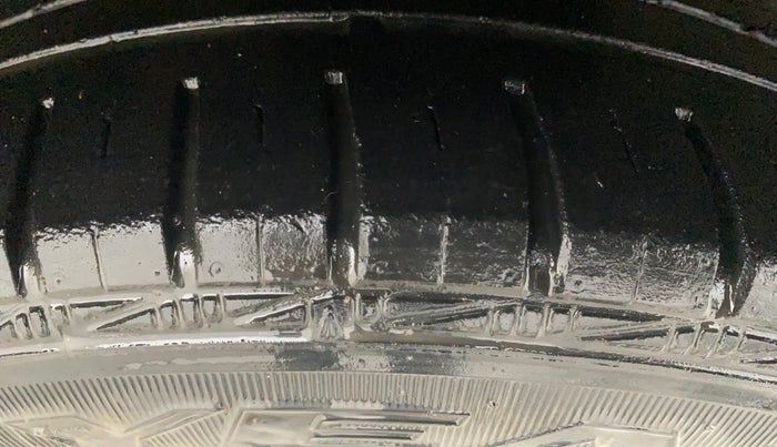 2016 Tata Tiago XZ PETROL, Petrol, Manual, 52,258 km, Right Front Tyre Tread