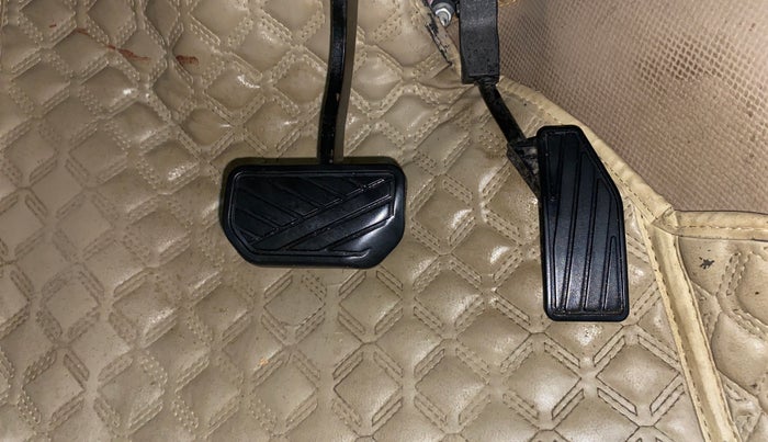 2018 Maruti Dzire ZDI PLUS AMT, Diesel, Automatic, 1,03,305 km, Pedals