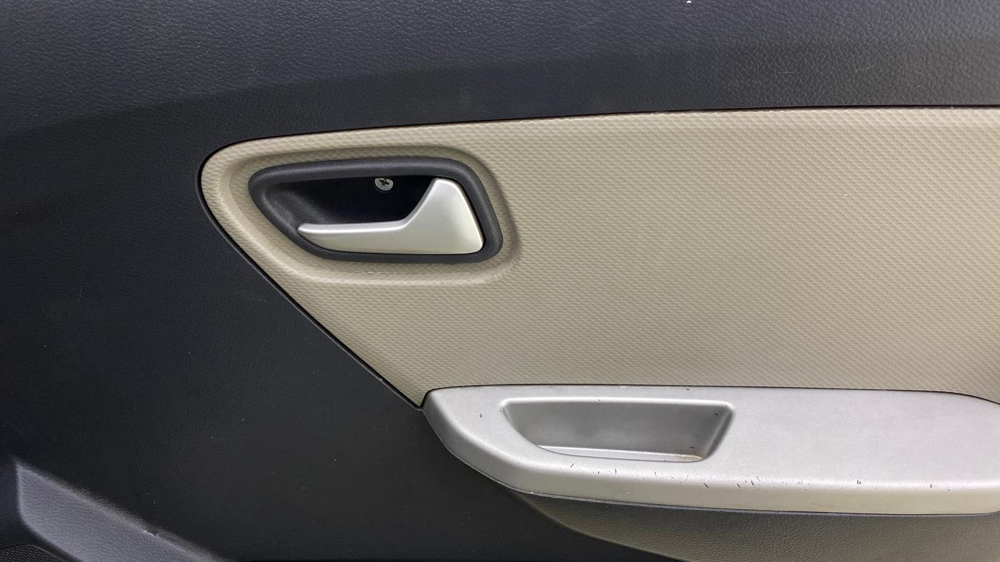 2019 Maruti Alto K10 VXI, Petrol, Manual, 62,102 km, Driver Side Door Panels Control