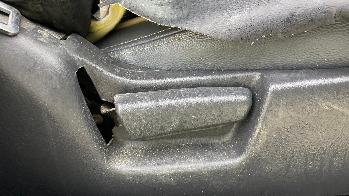 2019 Maruti Alto K10 VXI, Petrol, Manual, 62,102 km, Driver Side Adjustment Panel