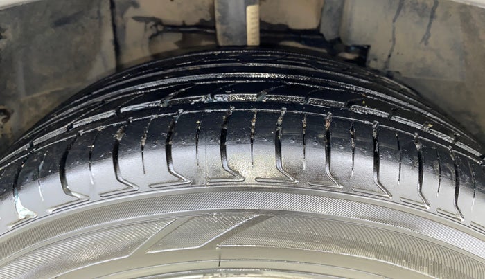 2021 Tata NEXON XZ PLUS PETROL, Petrol, Manual, 1,22,605 km, Right Front Tyre Tread