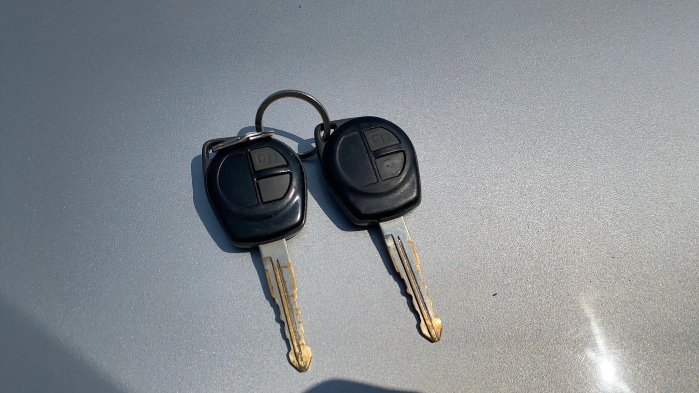2013 Maruti Swift Dzire VXI, Petrol, Manual, 96,971 km, Key Close Up