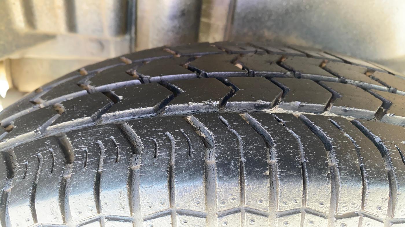 2013 Maruti Swift Dzire VXI, Petrol, Manual, 96,971 km, Right Rear Tyre Tread