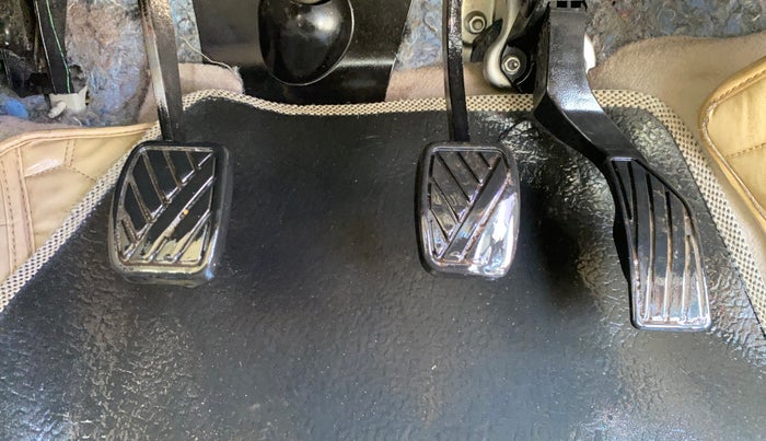 2013 Maruti Swift Dzire VXI, Petrol, Manual, 96,971 km, Pedals