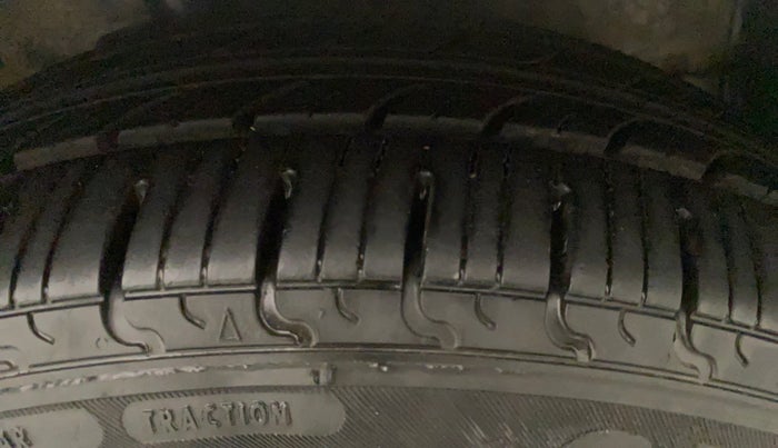 2014 Maruti Celerio VXI AMT, Petrol, Automatic, 76,296 km, Left Front Tyre Tread