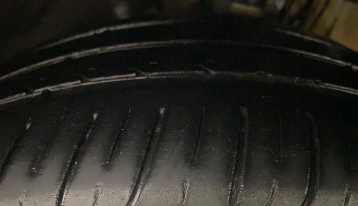 2017 Volkswagen Ameo HIGHLINE DSG 1.5 DIESEL , Diesel, Automatic, 90,208 km, Left Front Tyre Tread