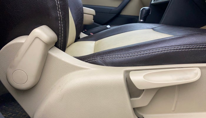 2017 Volkswagen Ameo HIGHLINE DSG 1.5 DIESEL , Diesel, Automatic, 90,208 km, Driver Side Adjustment Panel