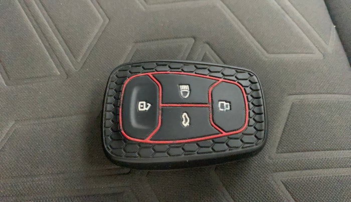 2022 Tata NEXON XZ PLUS PETROL SUNROOF, Petrol, Manual, 61,444 km, Key Close Up