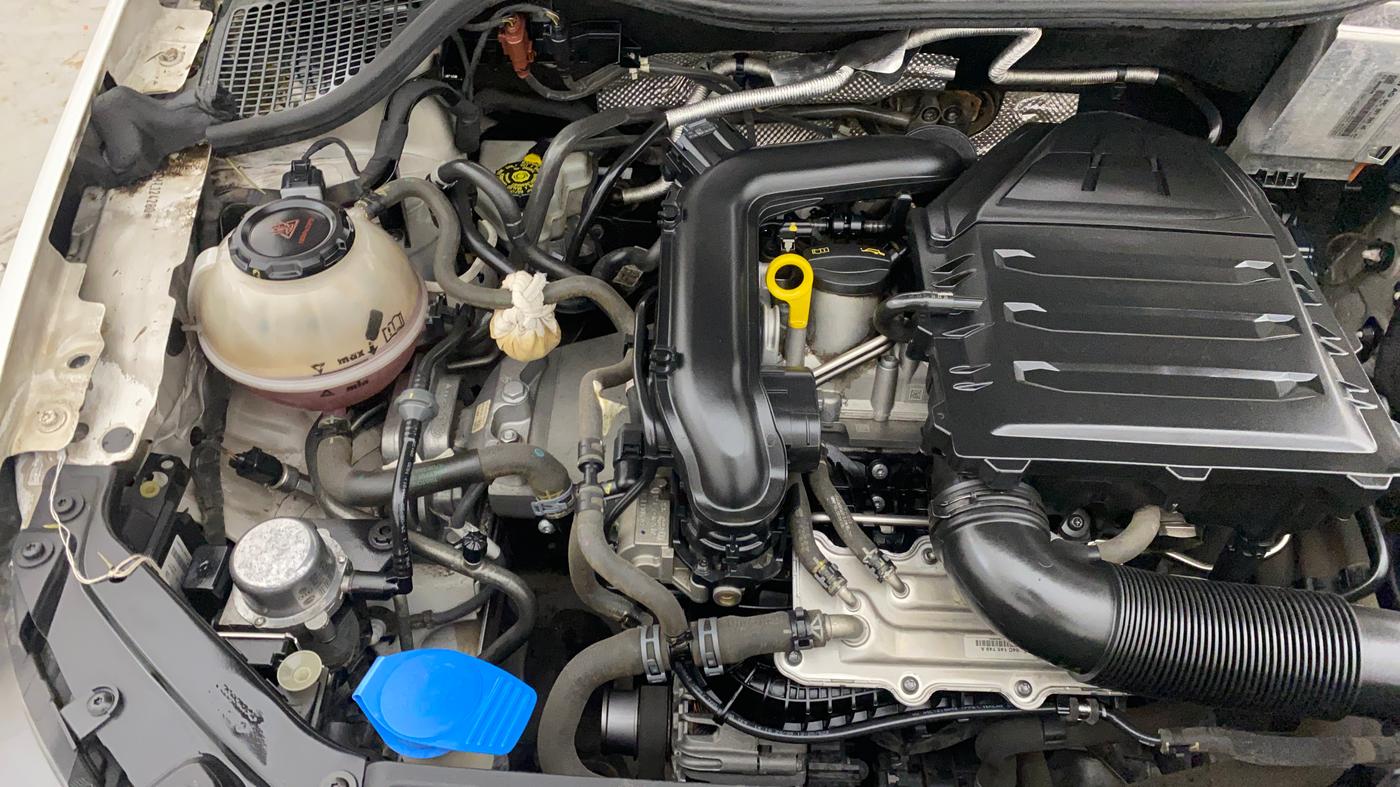 2021 Volkswagen Vento HIGHLINE PLUS 1.0L TSI AT, Petrol, Automatic, 77,947 km, Engine View - Right