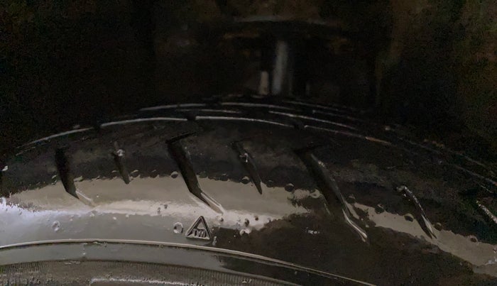 2016 Maruti Baleno ZETA PETROL 1.2, Petrol, Manual, 59,709 km, Right Front Tyre Tread