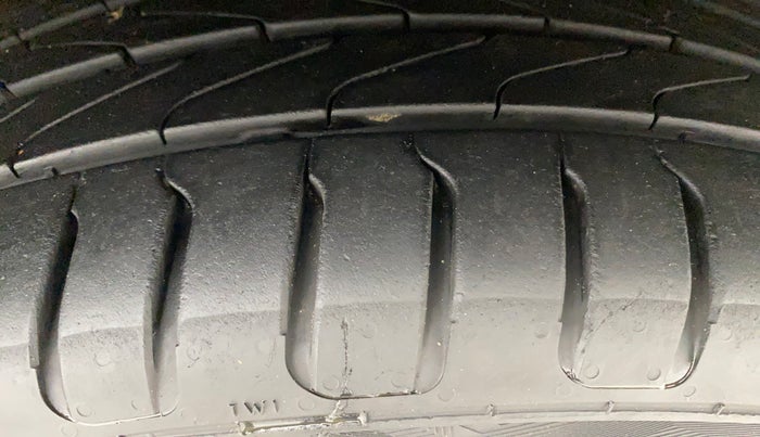 2018 Hyundai Verna 1.6 VTVT SX, Petrol, Manual, 74,563 km, Right Front Tyre Tread