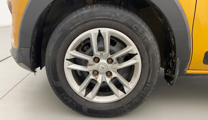 2021 Renault TRIBER RXT, Petrol, Manual, 35,613 km, Left Front Wheel