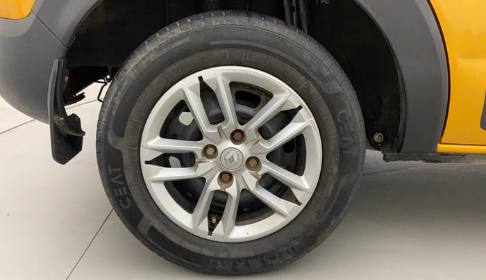 2021 Renault TRIBER RXT, Petrol, Manual, 35,613 km, Right Rear Wheel