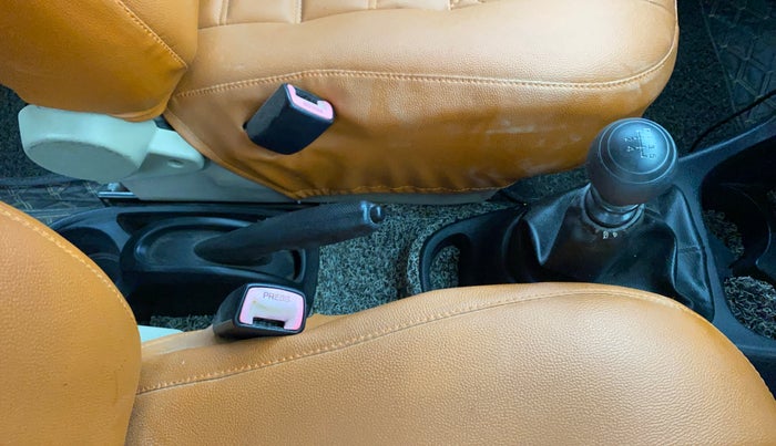 2012 Toyota Etios GD, Diesel, Manual, 97,115 km, Gear Lever