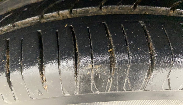 2012 Toyota Etios GD, Diesel, Manual, 97,115 km, Left Rear Tyre Tread