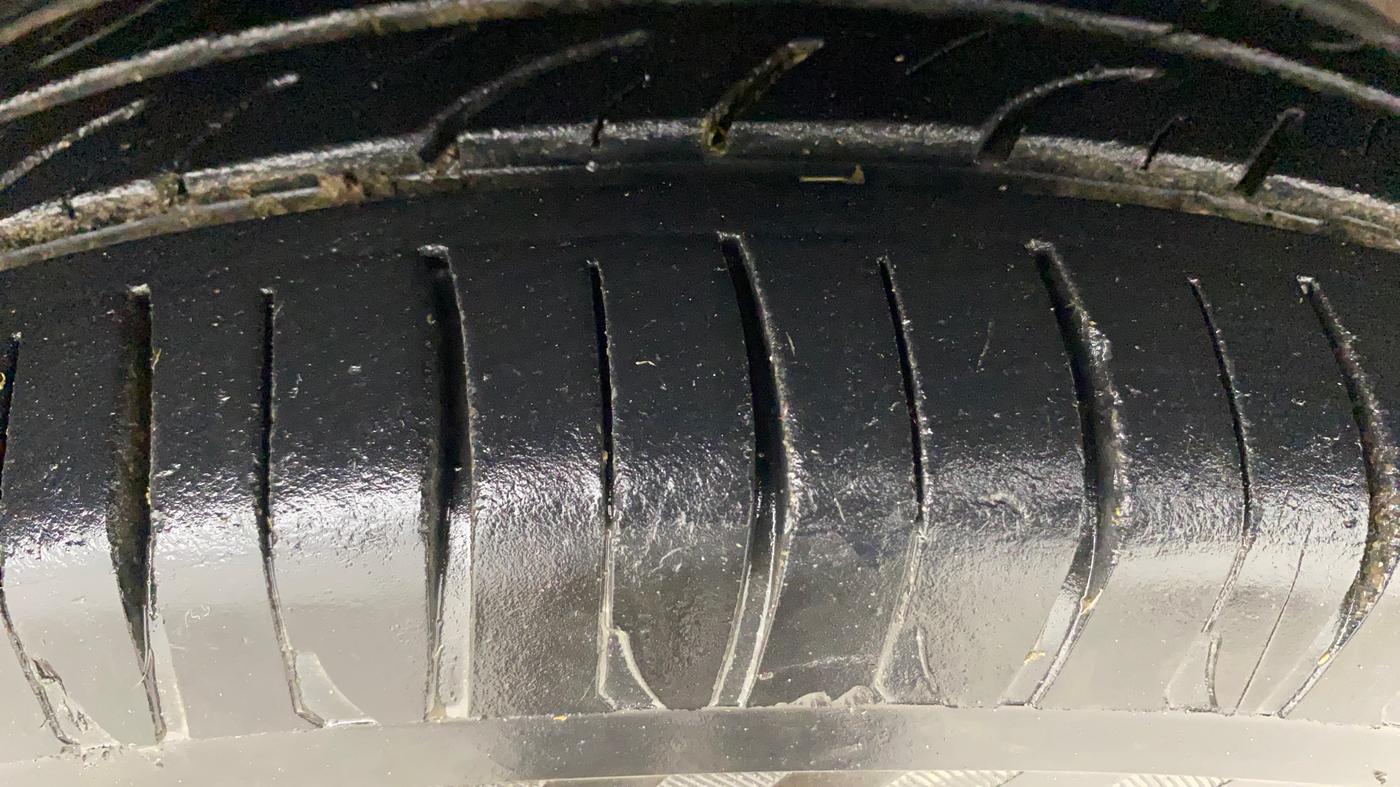 2012 Toyota Etios GD, Diesel, Manual, 97,274 km, Right Front Tyre Tread