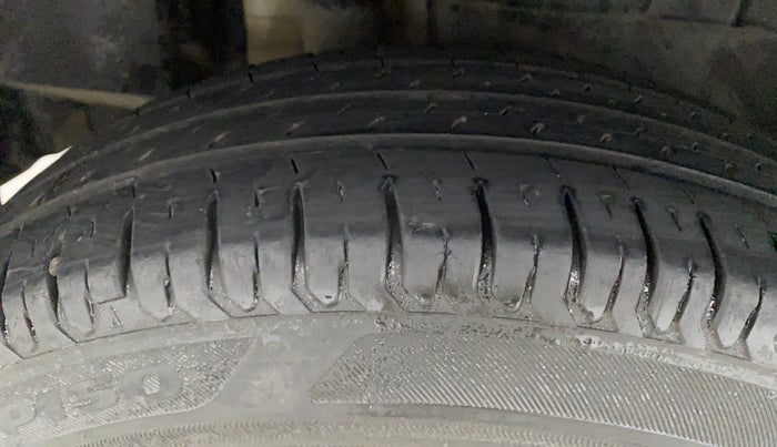 2019 Maruti Dzire VXI AMT, Petrol, Automatic, 49,958 km, Right Rear Tyre Tread