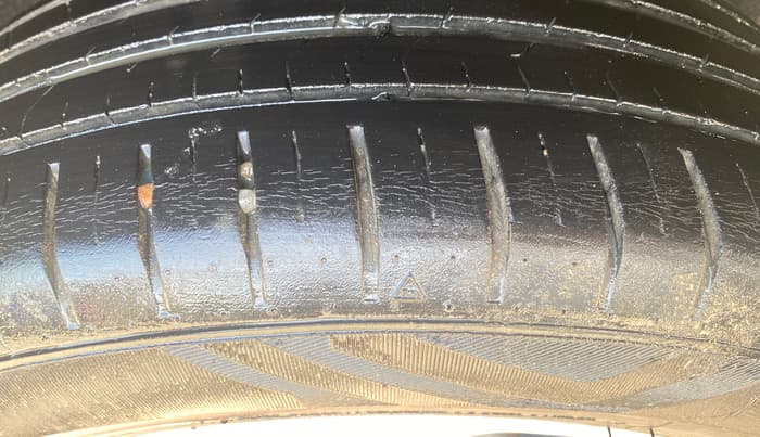 2021 Maruti Baleno ZETA CVT PETROL 1.2, Petrol, Automatic, 42,851 km, Right Rear Tyre Tread