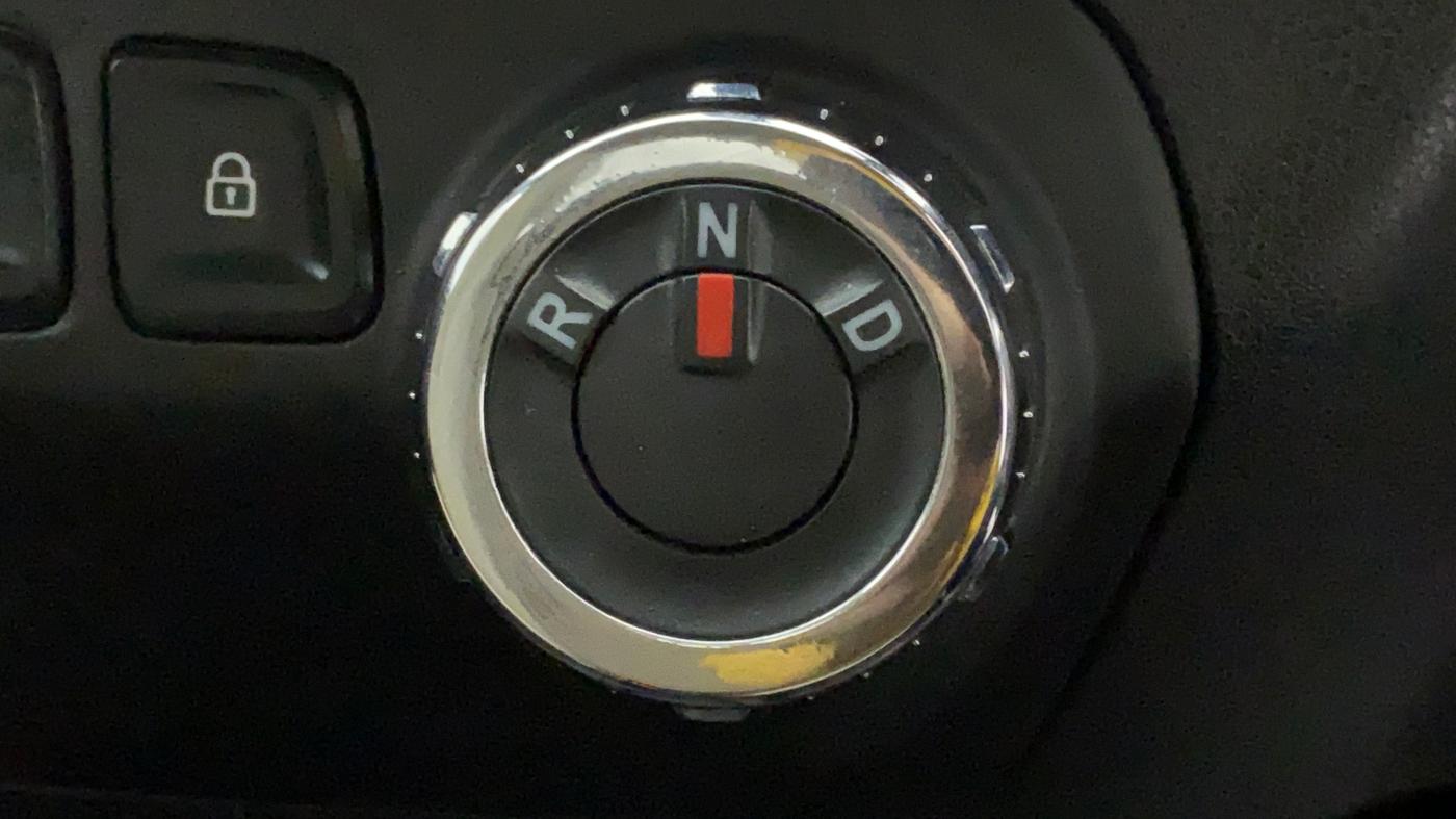 2017 Renault Kwid RXT 1.0 EASY-R AT OPTION, Petrol, Automatic, 25,095 km, Gear Lever