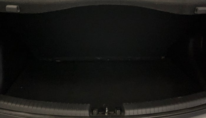 2017 Hyundai Grand i10 SPORTZ 1.2 KAPPA VTVT, Petrol, Manual, 28,138 km, Boot Inside