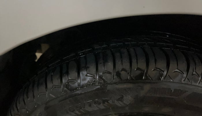 2017 Hyundai Grand i10 SPORTZ 1.2 KAPPA VTVT, Petrol, Manual, 28,138 km, Right Rear Tyre Tread