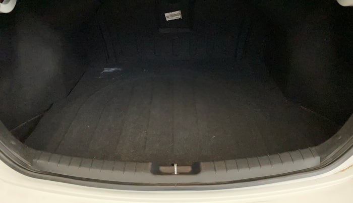 2018 Hyundai New Elantra 2.0 SX AT PETROL, Petrol, Automatic, 45,512 km, Boot Inside