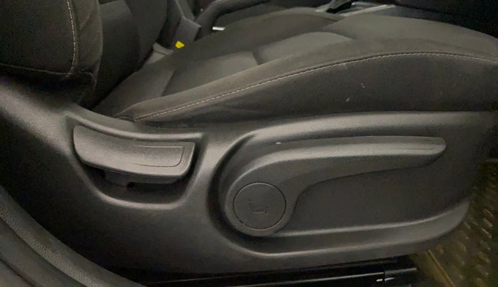 2018 Hyundai New Elantra 2.0 SX AT PETROL, Petrol, Automatic, 45,512 km, Driver Side Adjustment Panel