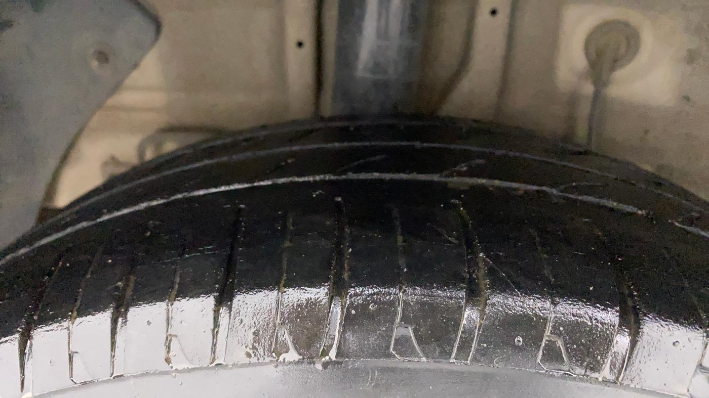2018 Hyundai i20 Active 1.4 S, Diesel, Manual, 1,22,428 km, Right Rear Tyre Tread