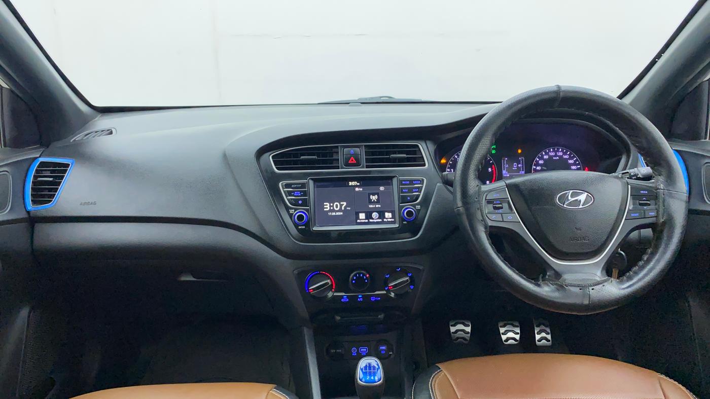 2018 Hyundai i20 Active 1.4 S, Diesel, Manual, 1,22,428 km, Dashboard