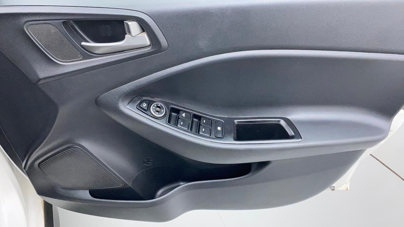 2018 Hyundai i20 Active 1.4 S, Diesel, Manual, 1,22,428 km, Driver Side Door Panels Control